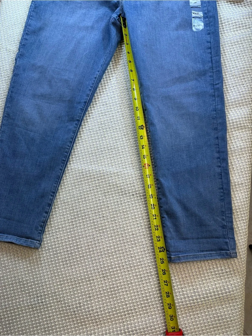 Levi’s Stellar Stretch Boyfriend Mid Rise Jean Size 30 NEW NWT